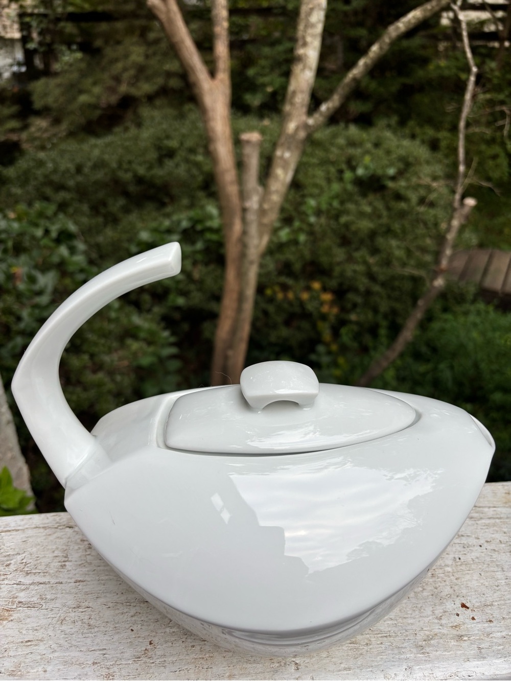 Dansk Classic Fjord White Glazed Ceramic Teapot with Lid Curved Handle.